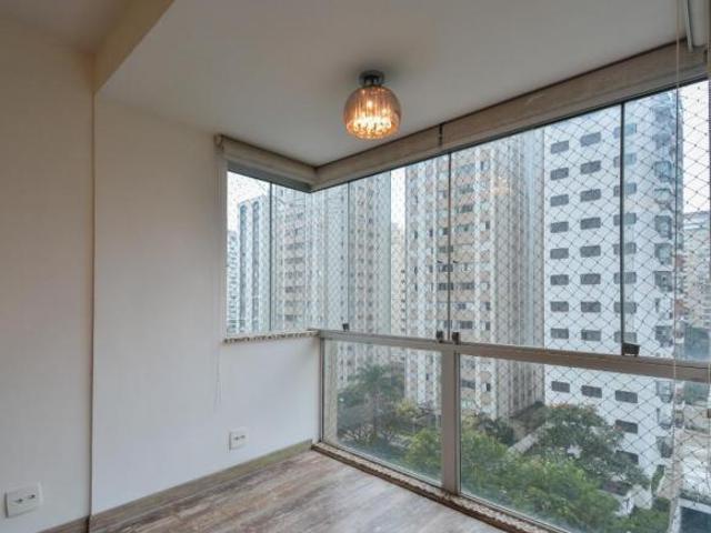 Apartamento tipo para venda em Moema com 4 quartos, sendo 1 suíte, 143m²
