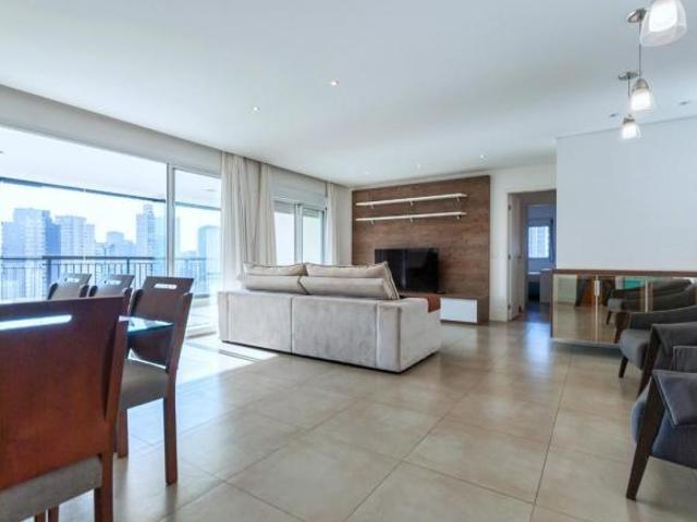 Apartamento tipo para venda em Santo Amaro com 3 quartos, sendo 3 suítes, 159m²