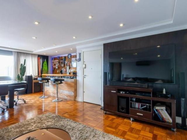 Apartamento tipo para venda em Santo Amaro com 4 quartos, sendo 1 suíte, 155m²