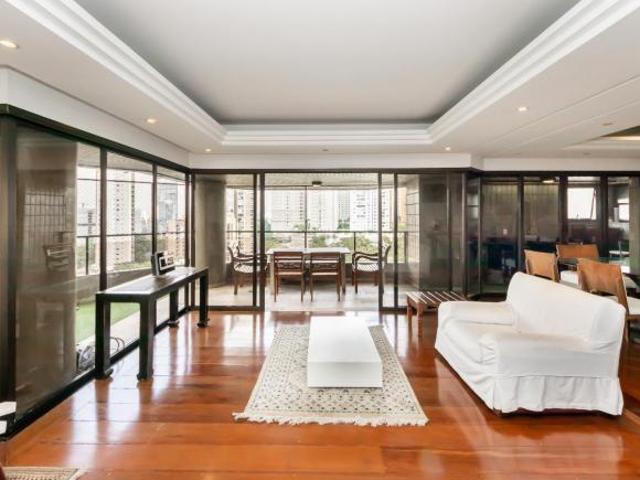 Apartamento tipo para venda em Paraíso do Morumbi com 4 quartos, sendo 4 suítes, 285m²
