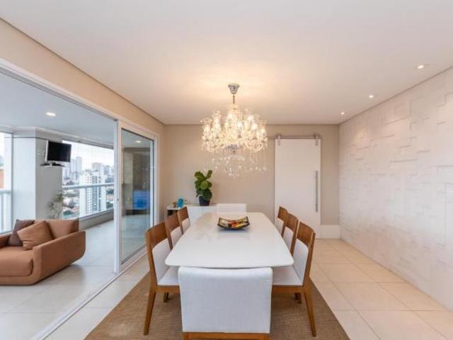 Apartamento tipo para venda em Vila Hamburguesa com 3 quartos, sendo 3 suítes, 187m²
