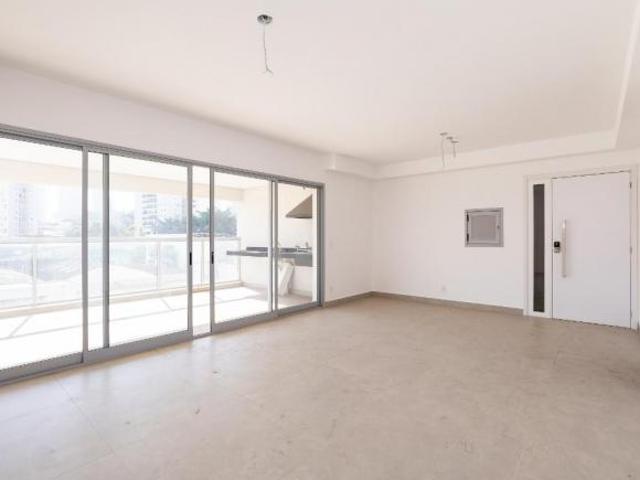Apartamento tipo para venda em Vila Sofia com 3 quartos, sendo 1 suíte, 121m²