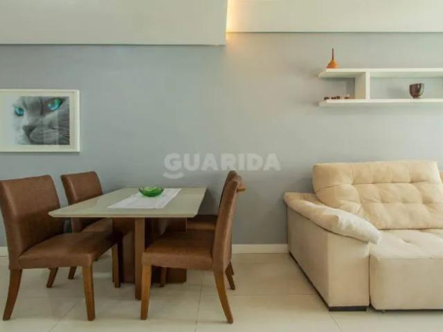 Apartamento totalmente mobiliado com 1 quarto e vaga de garagem no Passo D'areia!