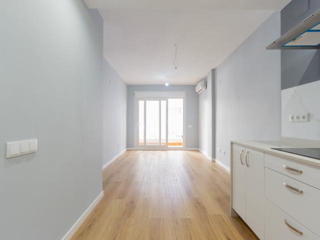 Apartamento totalmente reformado de 2 dormitorios a solo unos pasos de la playa de La Mata, Torrevieja