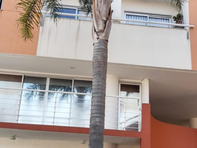 Apartamento totalmente reformado lindo Jardim com Varanda e Piscina Privativa