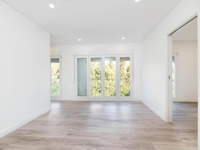 Apartamento totalmente renovado Centro de Massama