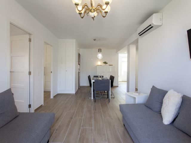 Apartamento tres dormitorios en zona de playa