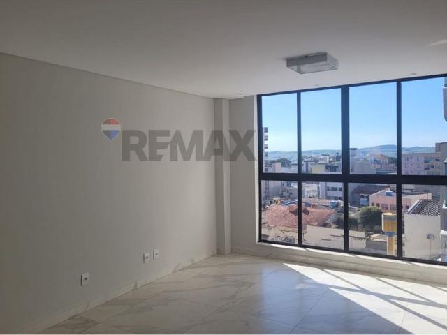 Apartamento Três Quartos, sendo duas suítes na região Central