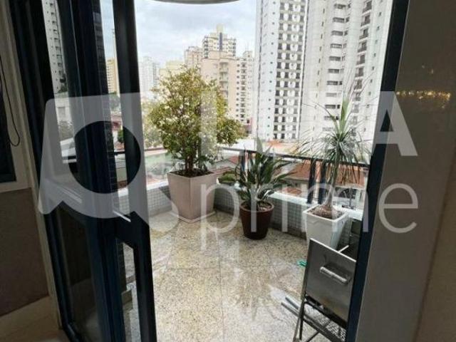 Apartamento tríplex com 3 dormitórios e 5 banheiros à venda Santana