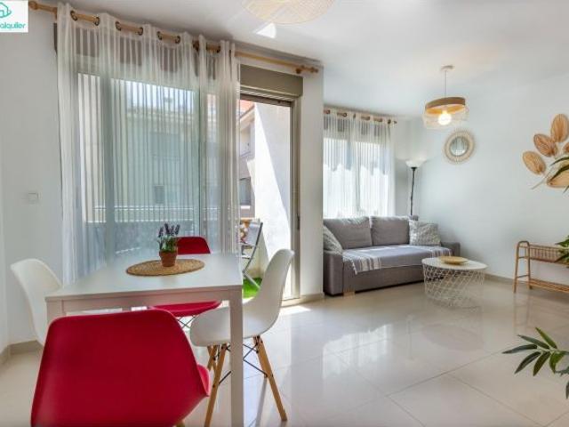APARTAMENTO ÚNICO CON PISCINA EN SEGUNDA LINEA DE PLAYA PUERTO PESQUERO PASEO MARITIMO