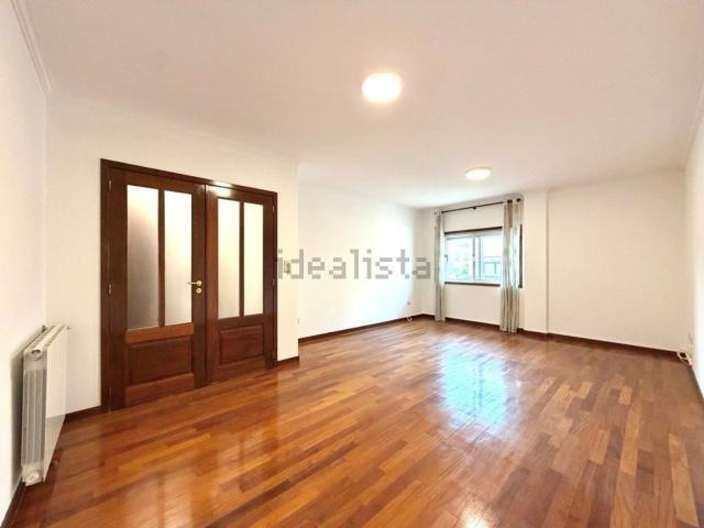 Apartamento, Valadares