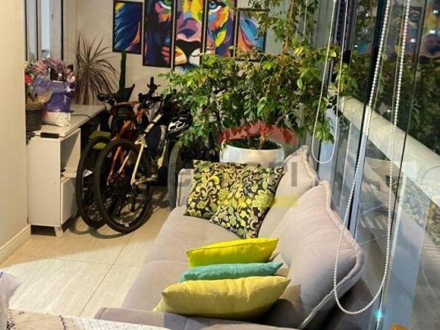 Apartamento Varanda Gourmet 80m em frente Shopping Boulevard 2 suítes 2 vagas 50 m do Metrô Tatuapé