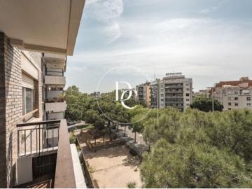 Les Tres Torres, Ronda Litoral, Barcelona, Cataluña, Cataluña