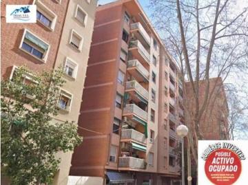 Carrer de Huelva, Plaça de la Infància