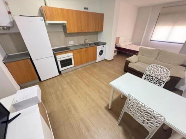 Apartamento Venta Dos Hermanas, Centro Doña Mercedes