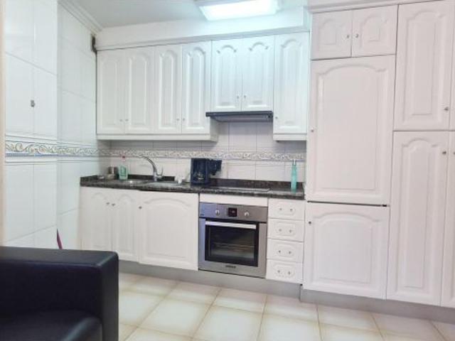 APARTAMENTO VENTA SALAMANCA. Urbis te ofrece un apartamento con bodega en venta en zona Universidad