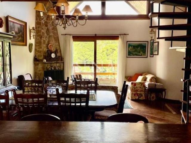 Apartamento / Venda