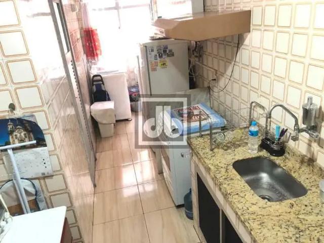 Apartamento à venda em piedade varanda 2 quartos vaga escriturada infra total fácil acesso