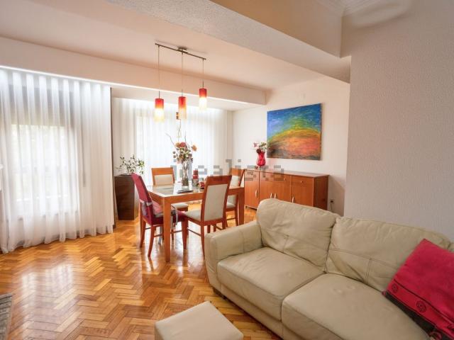 Apartamento, Vila Nova de Famalicão e Calendário