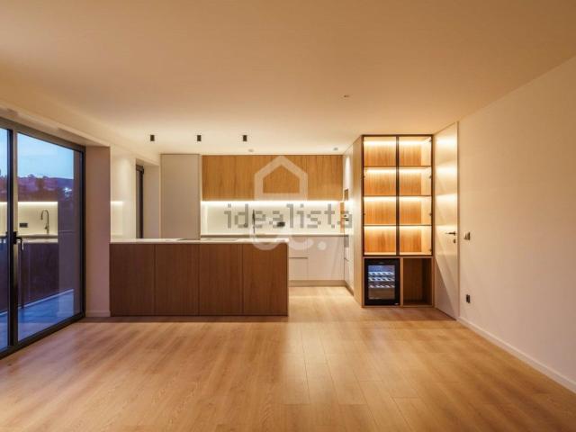 Apartamento, Vila Nova de Famalicão e Calendário