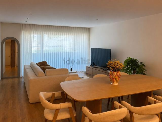Apartamento, Vila Nova de Famalicão e Calendário
