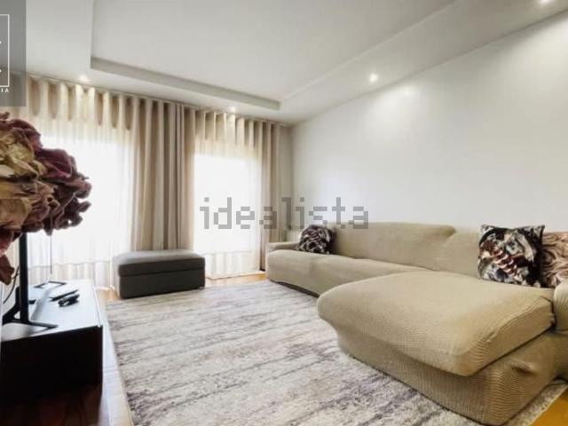 Apartamento, Vila Nova de Famalicão e Calendário