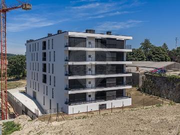 Apartamento, Vila Nova de Famalicão e Calendário
