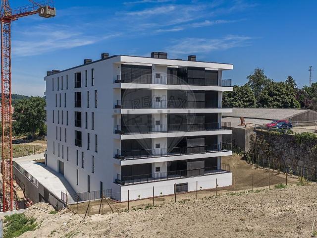 Apartamento, Vila Nova de Famalicão e Calendário