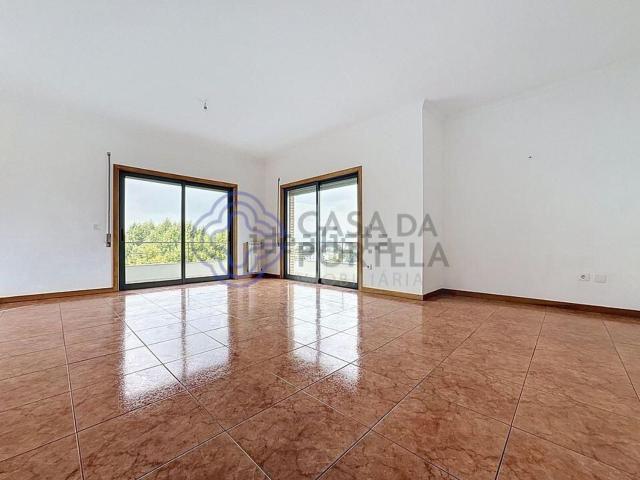 Apartamento, Vila Nova de Famalicão e Calendário