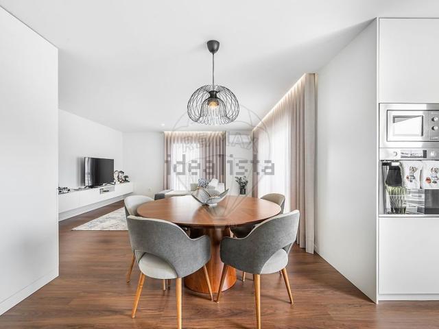 Apartamento, Vila Nova de Famalicão e Calendário