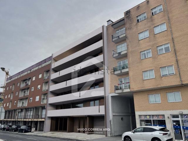 Apartamento, Vila Nova de Famalicão e Calendário