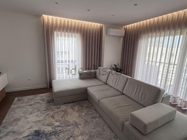 Apartamento, Vila Nova de Famalicão e Calendário
