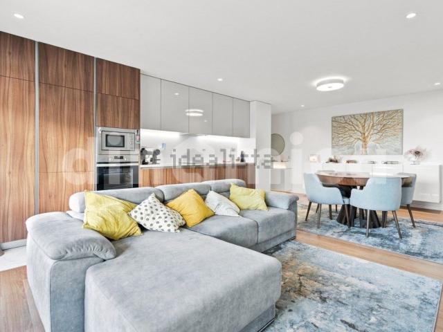 Apartamento, Vila Nova de Famalicão e Calendário