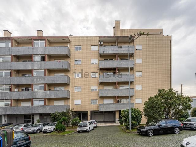 Apartamento, Vila Nova de Famalicão e Calendário