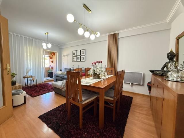 Apartamento, Vila Nova de Famalicão e Calendário