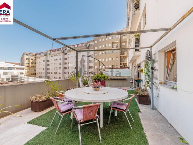 Apartamento, Vila Nova de Famalicão e Calendário