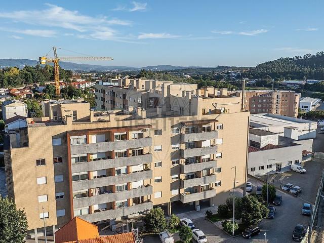 Apartamento, Vila Nova de Famalicão e Calendário