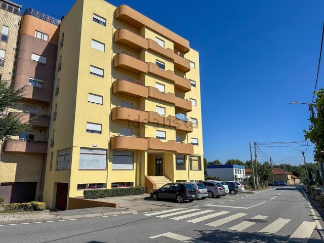 Apartamento, Vila Nova de Famalicão e Calendário