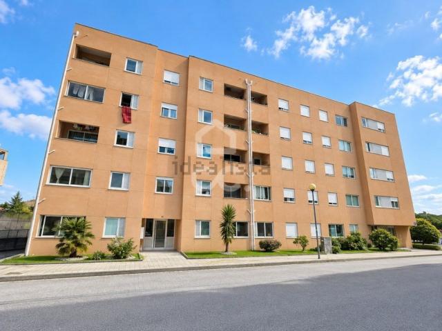 Apartamento, Vila Nova de Famalicão e Calendário