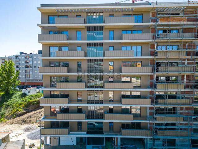 Apartamento, Vila Nova de Famalicão e Calendário
