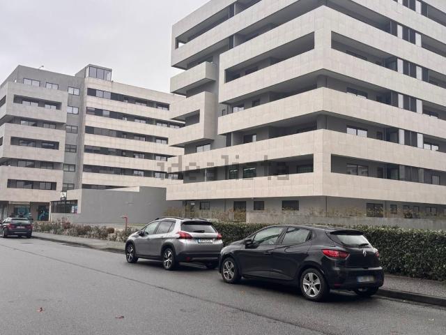 Apartamento, Vila Nova de Famalicão e Calendário