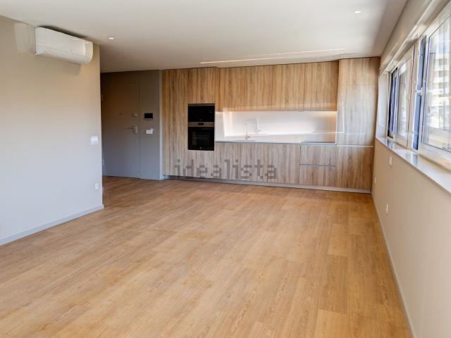 Apartamento, Vila Nova de Famalicão e Calendário