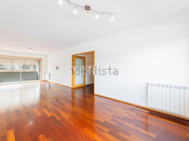Apartamento, Vila Nova de Famalicão e Calendário