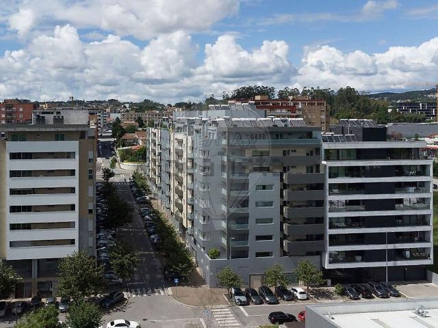Apartamento, Vila Nova de Famalicão e Calendário