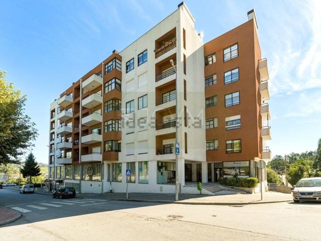 Apartamento, Vila Cova da Lixa e Borba de Godim