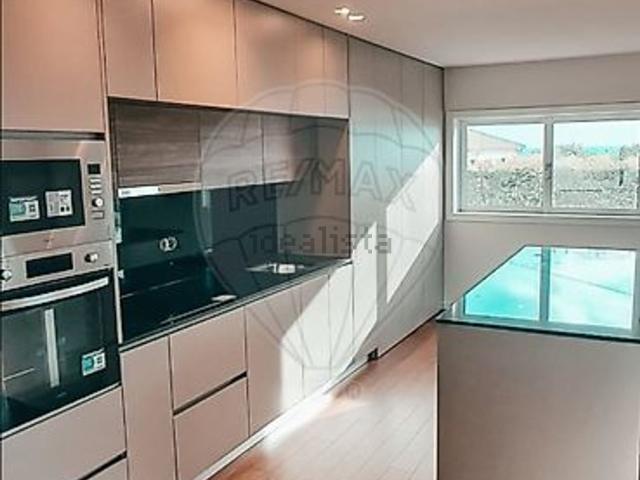 Apartamento, Vila Cova da Lixa e Borba de Godim