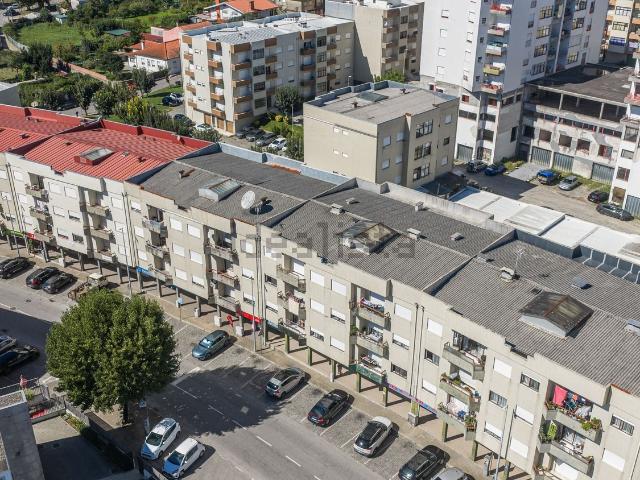 Apartamento, Vila Verde e Barbudo