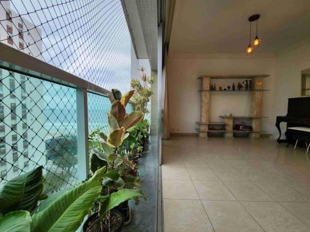 Apartamento Vista Mar à Venda na Pitangueiras no Guarujá | QVista Inteligênci.