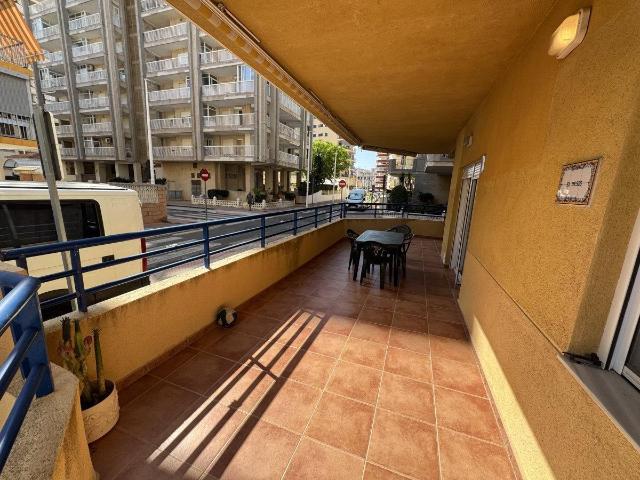 APARTAMENTO A ESCASOS METROS DEL MAR, CON PISCINA