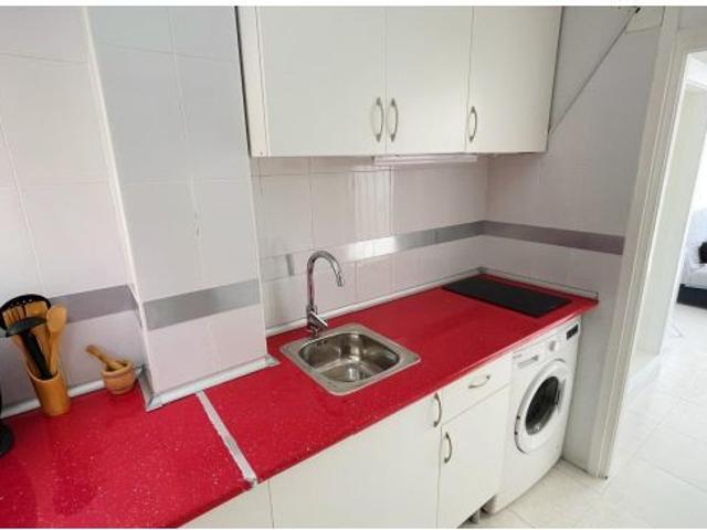 APARTAMENTO A SOLO 5 MINUTOS DE LA PLAYA DE LEVANTE, CON PISCINA Y PARKING PRIVADO, A 5 MINUTOS DE L